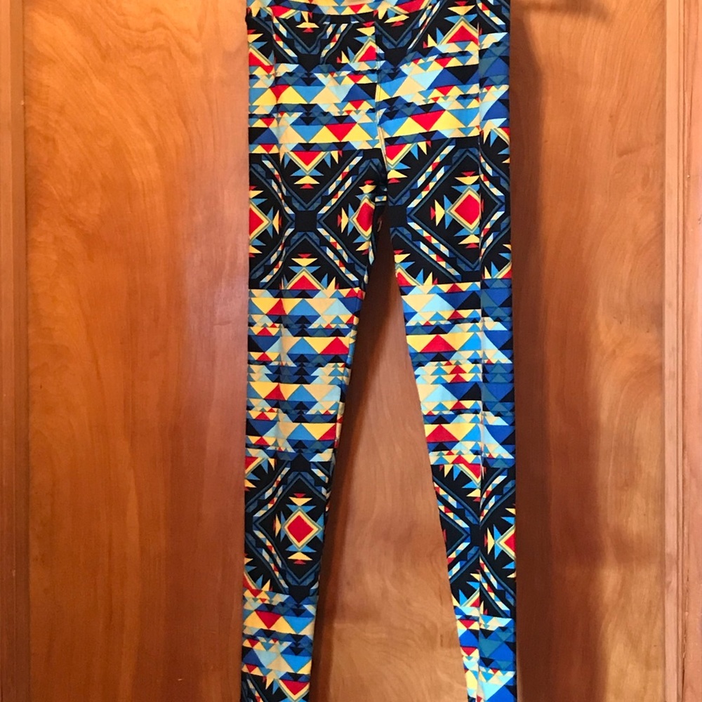 Like new Lularoe one sized leggings.
